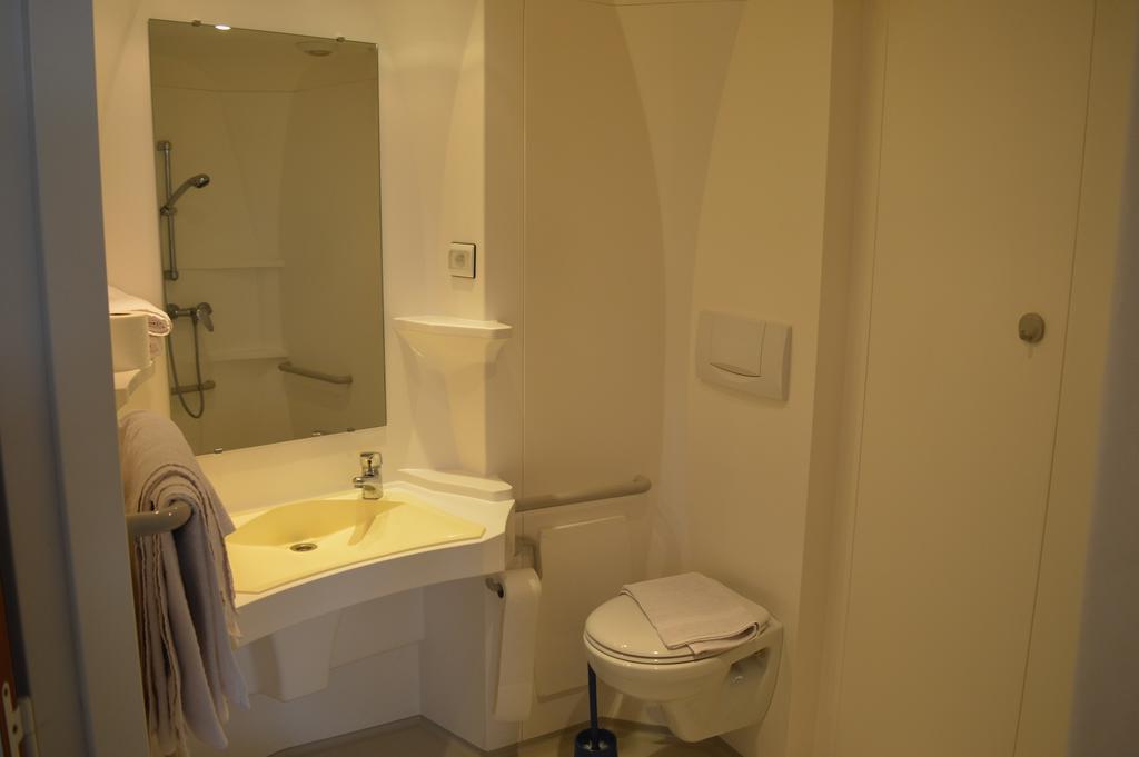 Côté Midi Chambre d'hôte Chaneins Esterno foto
