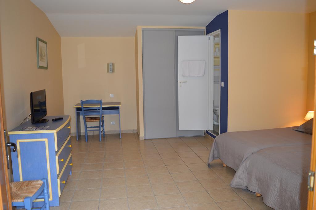 Côté Midi Chambre d'hôte Chaneins Esterno foto