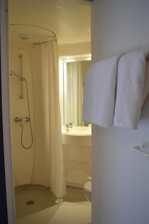 Côté Midi Chambre d'hôte Chaneins Esterno foto